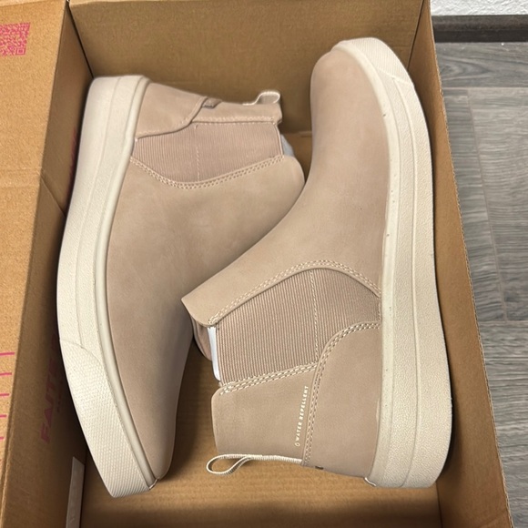 Ryka Made For Women Viv Women's Sneaker Ankle Boot - Picture 2 of 8